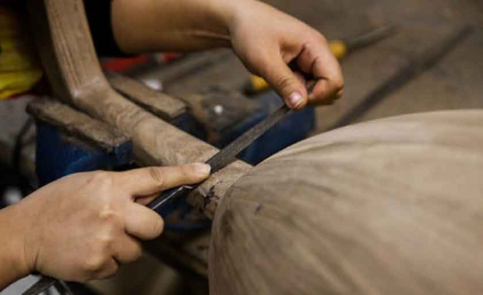 Making Traditional Instruments - Isfahan Tourist Information